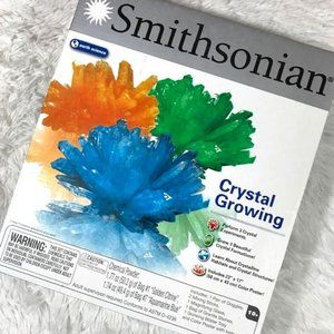 Smithsonian Crystal Growing Gem Like Set